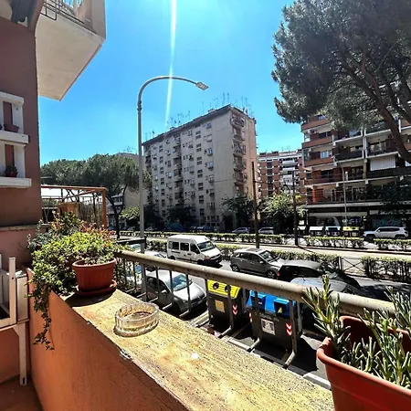 Casa Giulia - Metro C Teano *
